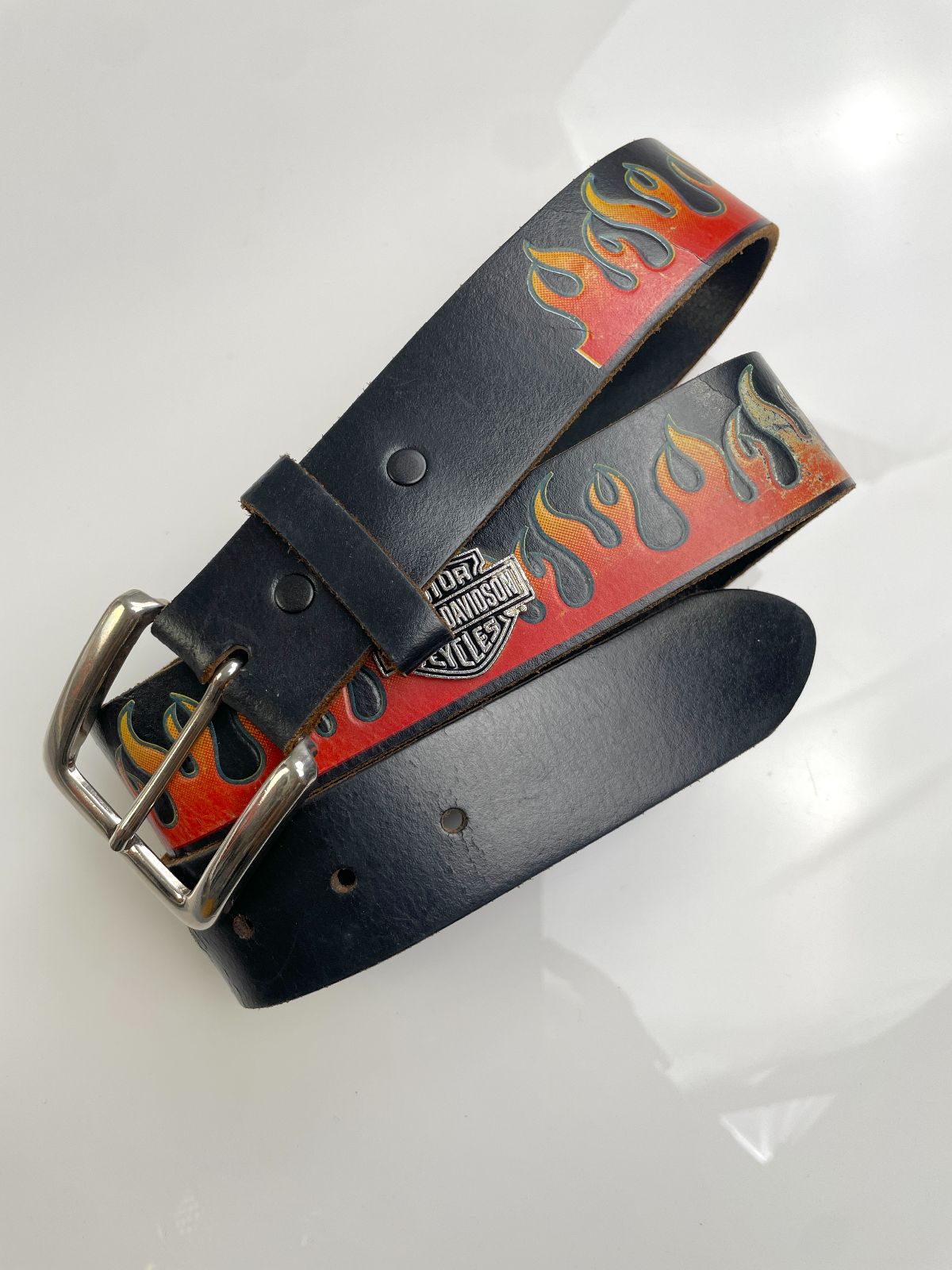 HARLEY DAVIDSON SUPER SOFT EMBOSSED FLAME DESIGN LEATHER BELT, HEAVY LOGO PLAQUE EMBELLISHMENTS in BLACK, RED, ORANGE
