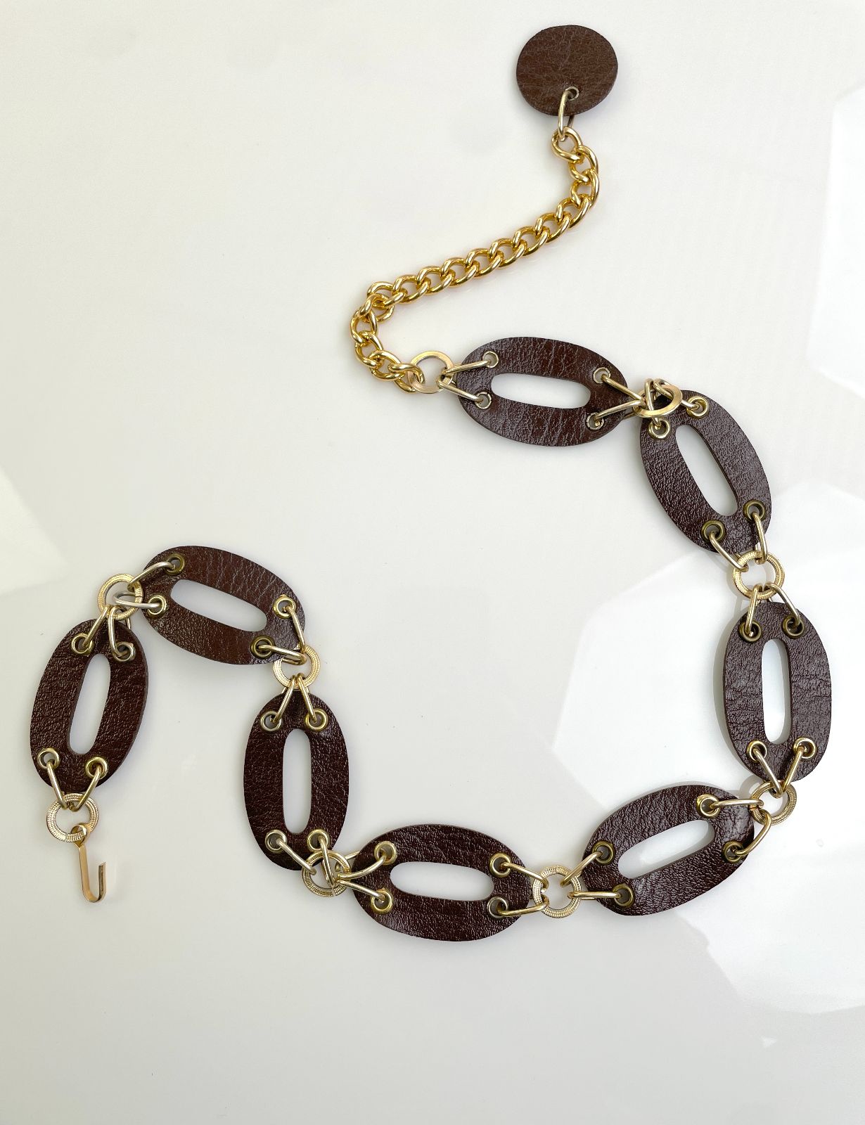 RETRO OVAL CUT-OUT FAUX LEATHER & CHAIN LINK BELT in BROWN, GOLD