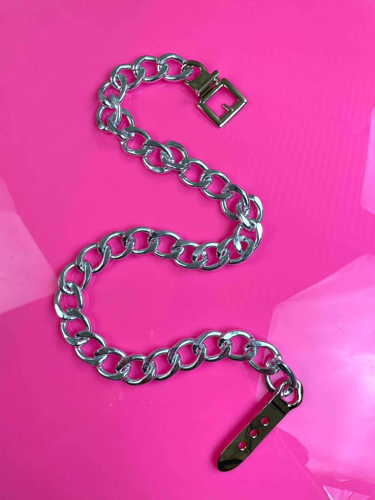 JENNIFER & COMPANY FUN! HIGH POLISHED HEAVY, CHUNKY CHAIN LINK BELT, CLASSIC BELT STYLE CLOSURE in SILVER