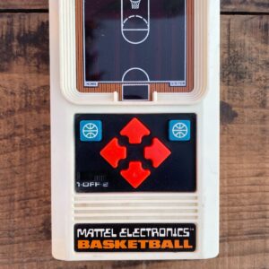 MATTEL 1978 MATTEL HANDHELD BASKETBALL ELECTRONIC GAME in CREAM
