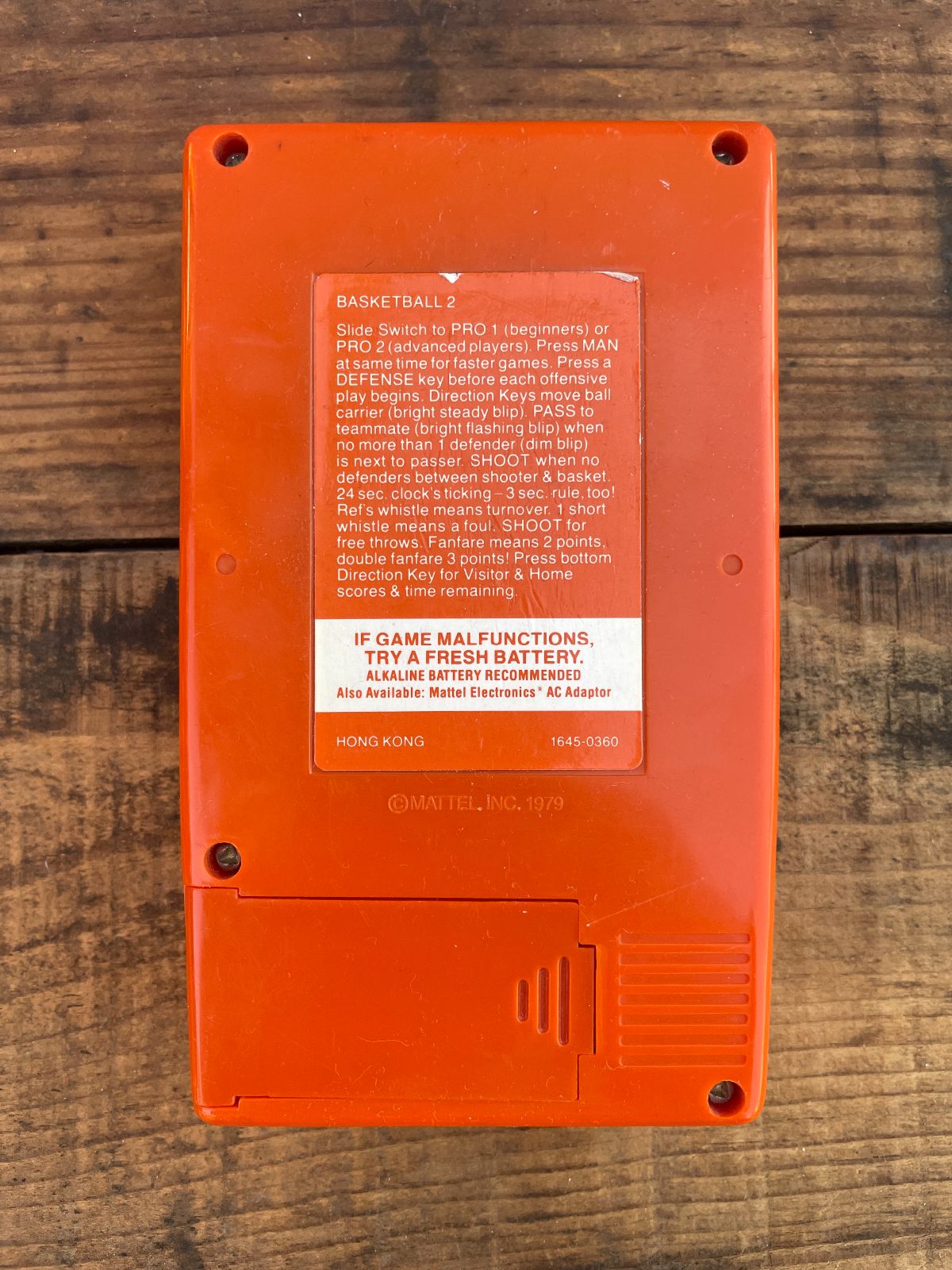 MATTEL 1979 MATTEL ELECTRONICS HANDHELD BASKETBALL 2 GAME in ORANGE