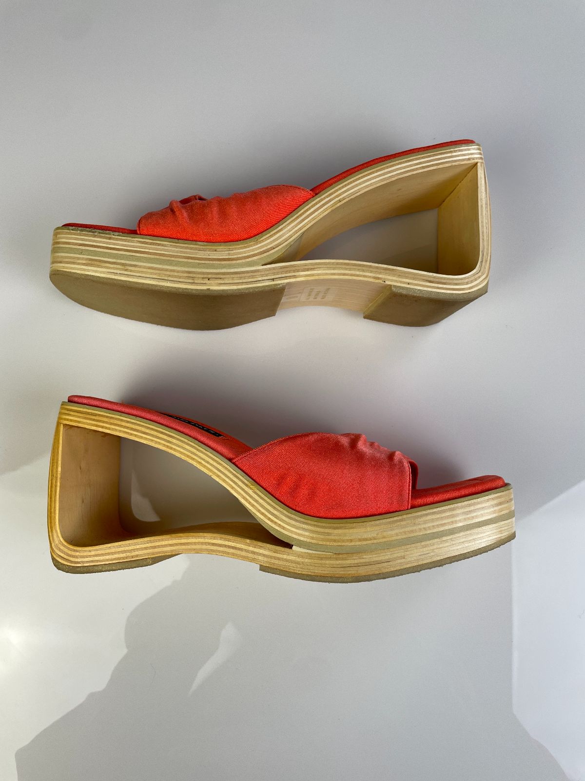 EDWARD PAUL AMAZING! BAMBOO WOOD TRIANGLE CUT-OUT PLATFORM OPEN TOE WEDGE SANDALS in ORANGE, TAN