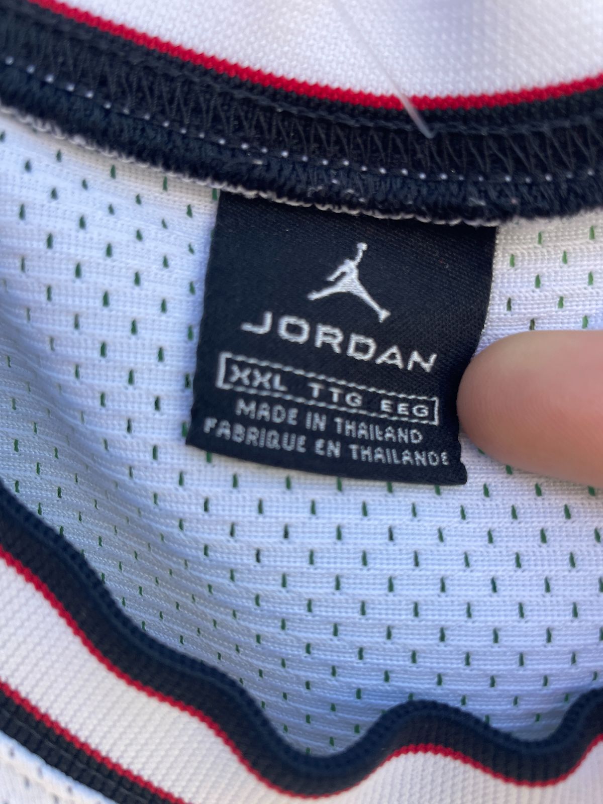 JORDAN *AS-IS* CHICAGO BULLS #23 MICHAEL JORDAN BASKETBALL JERSEY in WHITE, RED, BLACK