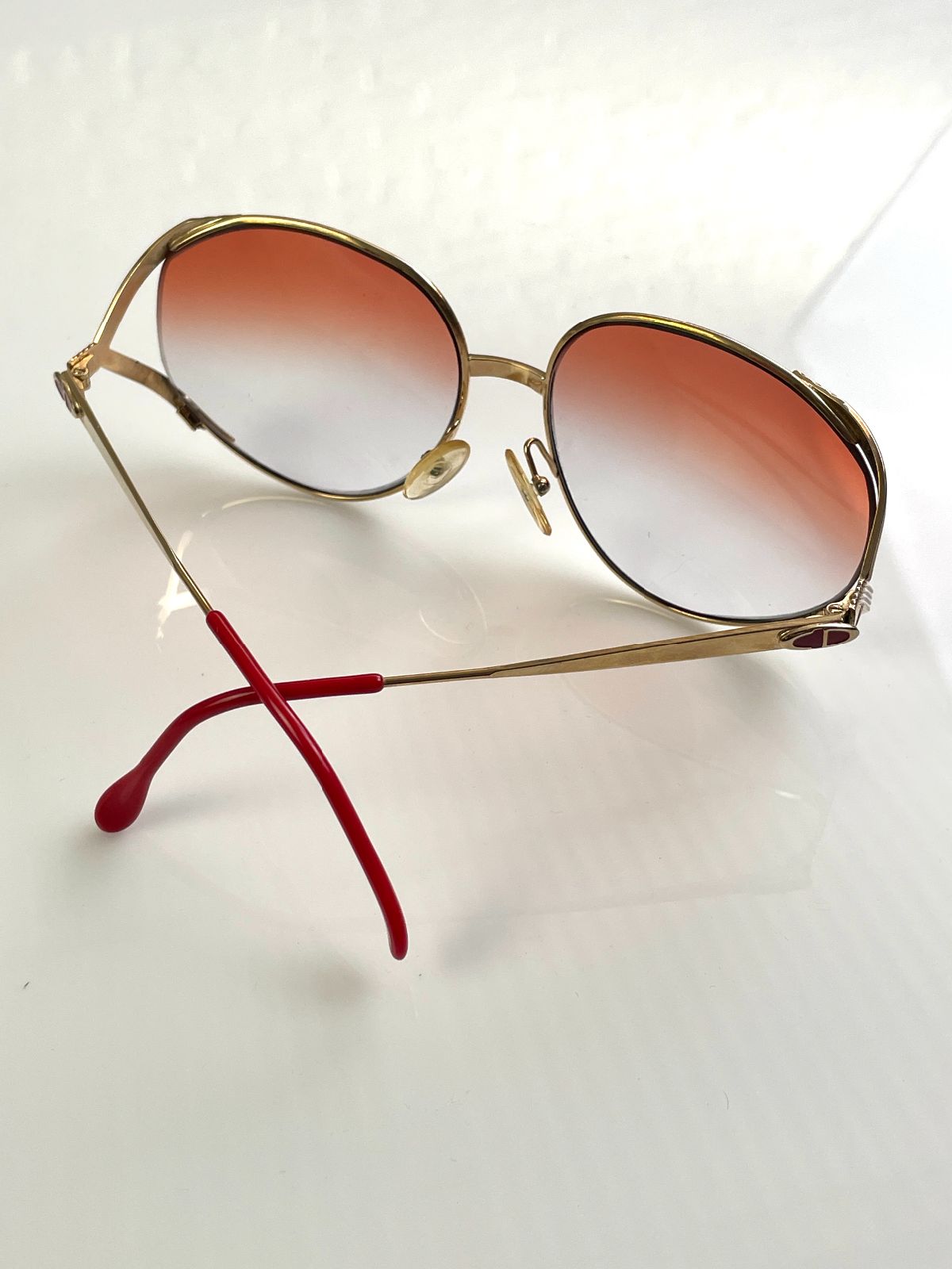 CHRISTIAN DIOR GORGEOUS! 1970S DIOR GOLD BUTTERFLY FRAME CUSTOM GRADIENT LENSE in GOLD, RED, AMBER