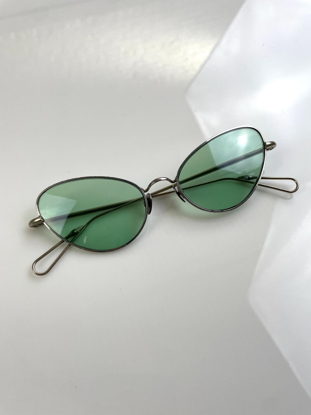 RARE! 18K WHITE GOLD WIRE RIM ROUNDED CATEYE SUNGLASSES *NEVER RELEASED in SILVER, BLUE