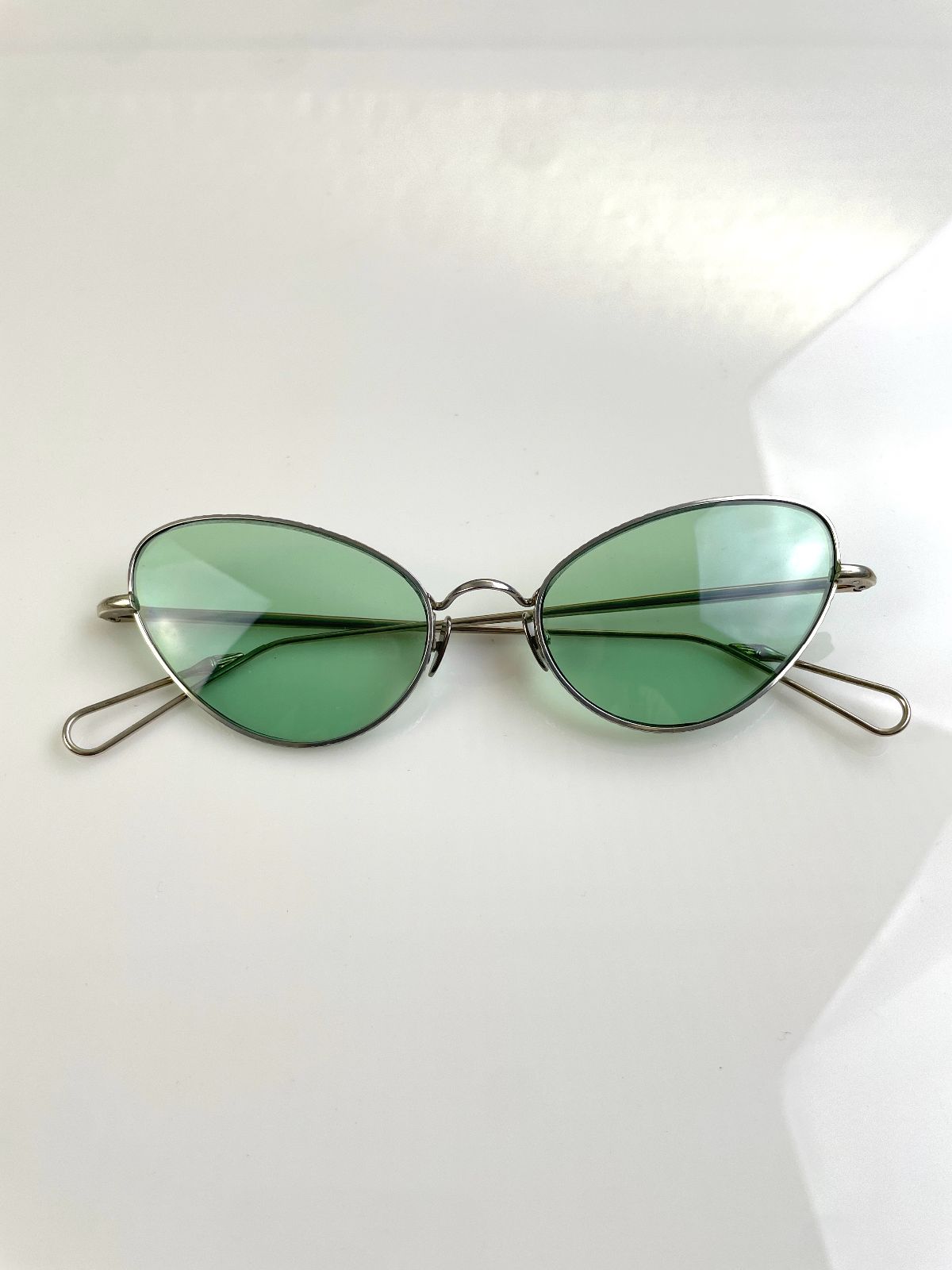 RARE! 18K WHITE GOLD WIRE RIM ROUNDED CATEYE SUNGLASSES *NEVER RELEASED in SILVER, BLUE