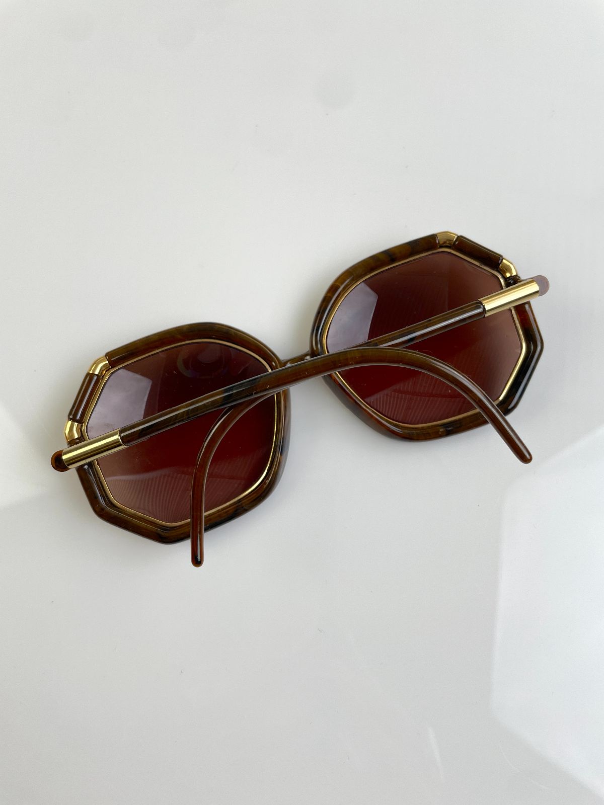 TED LAPIDUS CLASSIC! 1970S MADE IN FRANCE OCTAGONAL WOOD GRAIN BAMBOO STYLE SUNGLASSES in BROWN, GOLD
