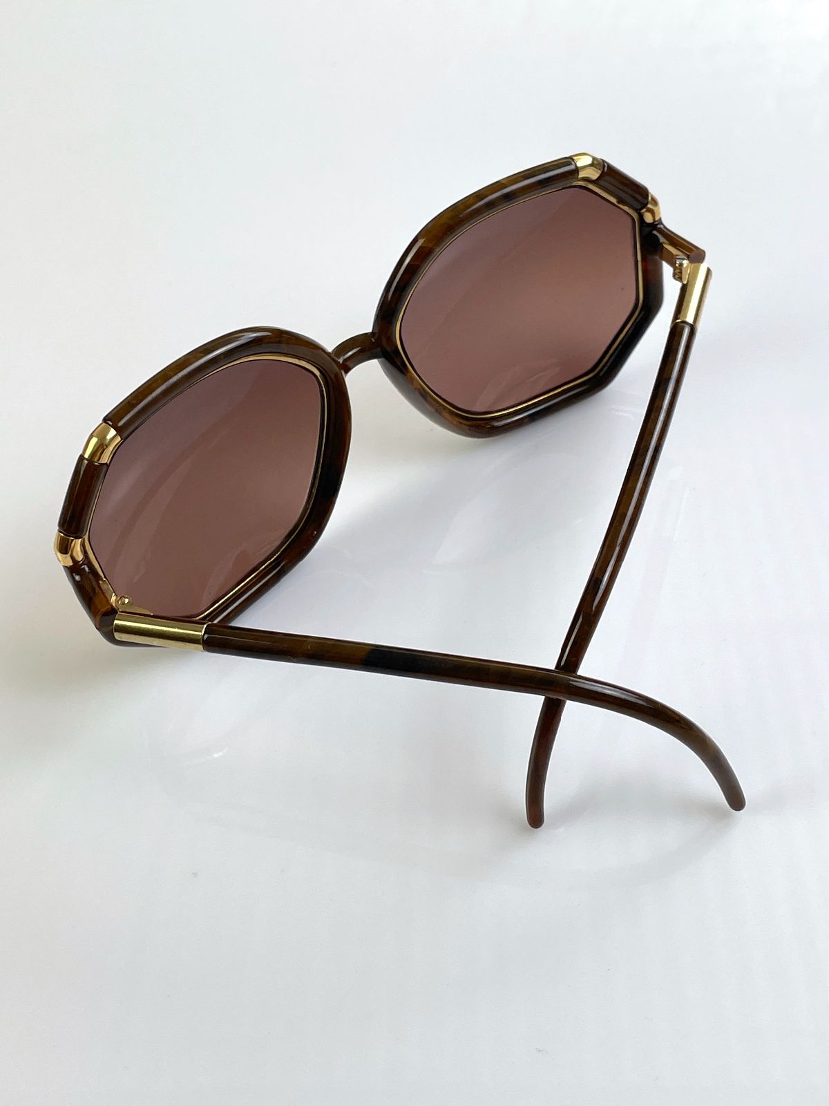 TED LAPIDUS CLASSIC! 1970S MADE IN FRANCE OCTAGONAL WOOD GRAIN BAMBOO STYLE SUNGLASSES in BROWN, GOLD