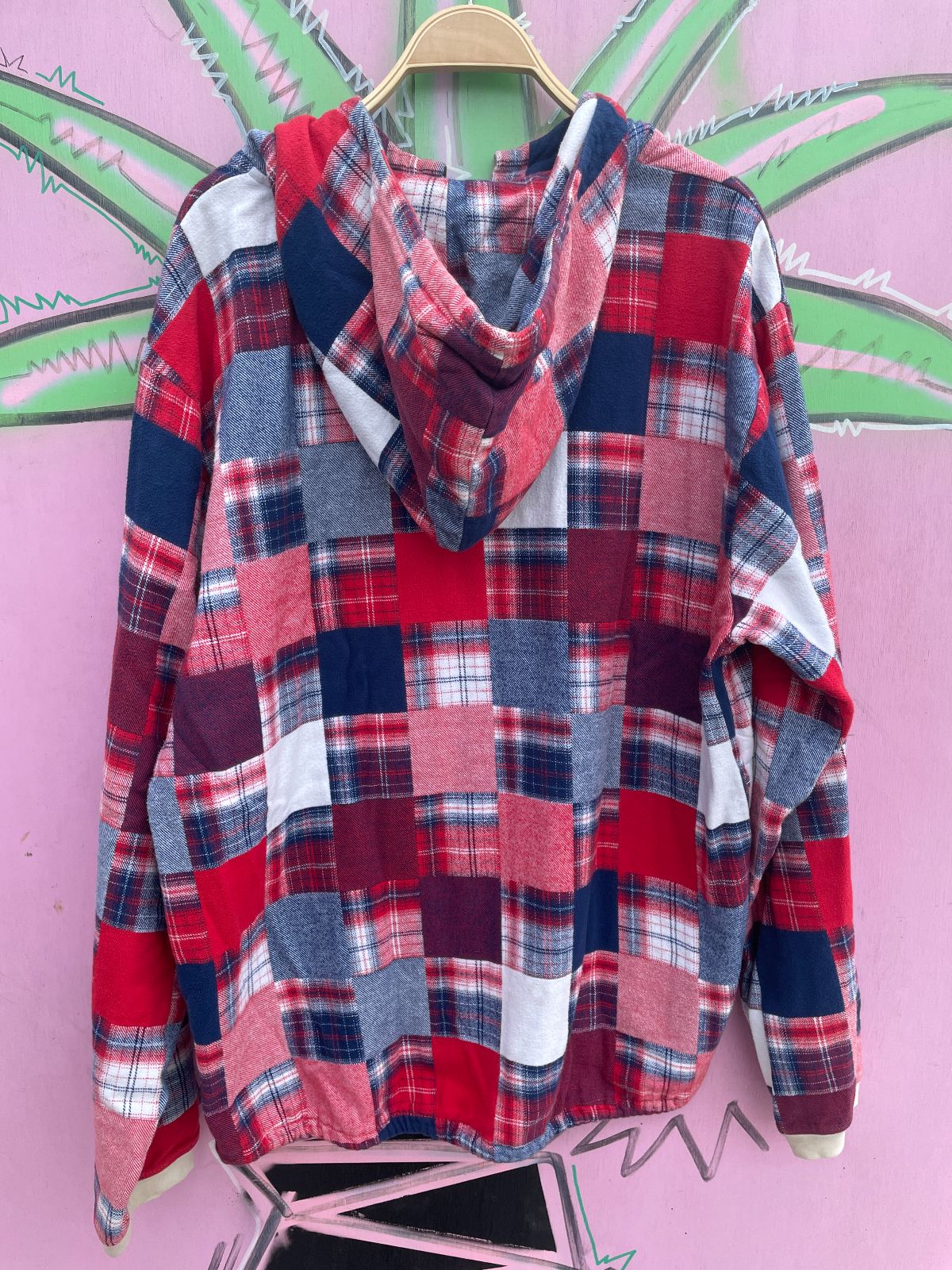 THE VERMONT FLANNEL CO 1990S PATCHWORK PLAID ZIPUP HOODED JACKET in RED, BLUE, WHITE