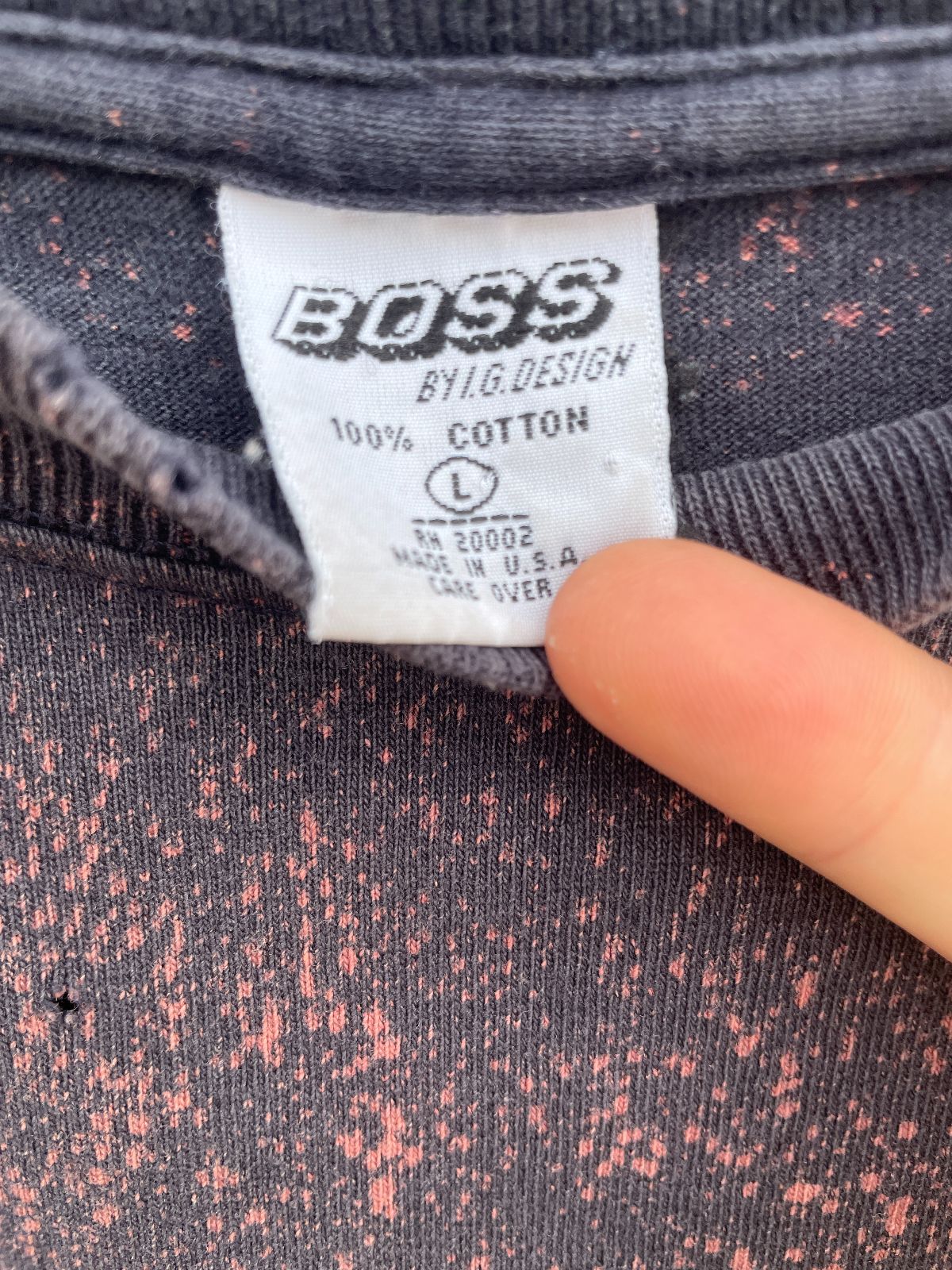 BOSS BLEACH SPLATTERED BOSS URBAN EXPEDITION BREAKDANCING GRAPHIC SINGLE STITCH T-SHIRT in BLACK, PINK