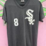 CHICAGO WHITE SOX NUMBER 8 V NECK GRAPHIC TSHIRT