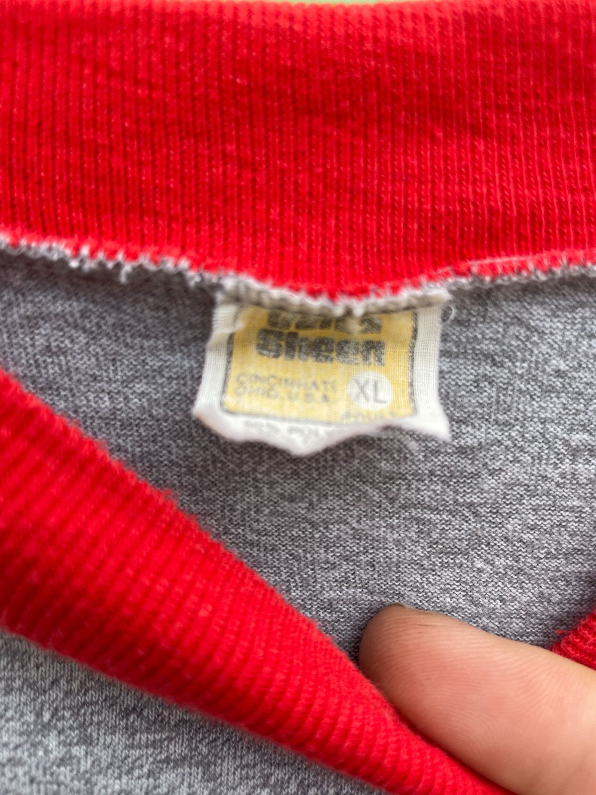 VELVA SHEEN 1970S-80S OHIO STATE 3 STRIPE SINGLE STITCH RINGER TEE in GREY, RED