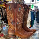 NICE! EMBROIDERED WESTERN STYLE LEATHER BOOTS