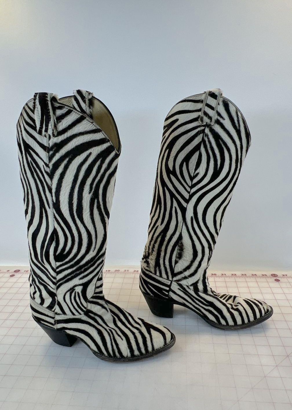 LARRY MAHAN WHOA!!!! UNREAL!!! SUPER TALL ZEBRA PONY HAIR COWBOY BOOTS, SIZE W8 / M6 in WHITE, BLACK