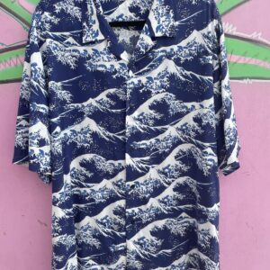 JAPANESE WAVE PRINT SHORT SLEEVE BUTTON UP SHIRT in BLUE, WHITE