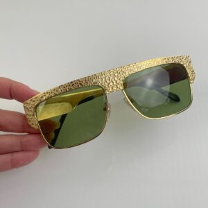 DAYYYUM! 1980S DEADSTOCK GOLD NUGGET HEAVY HAMMER SUNGLASSES, CUSTOM APPLE GREEN GRADIENT LENSE in GOLD, GREEN