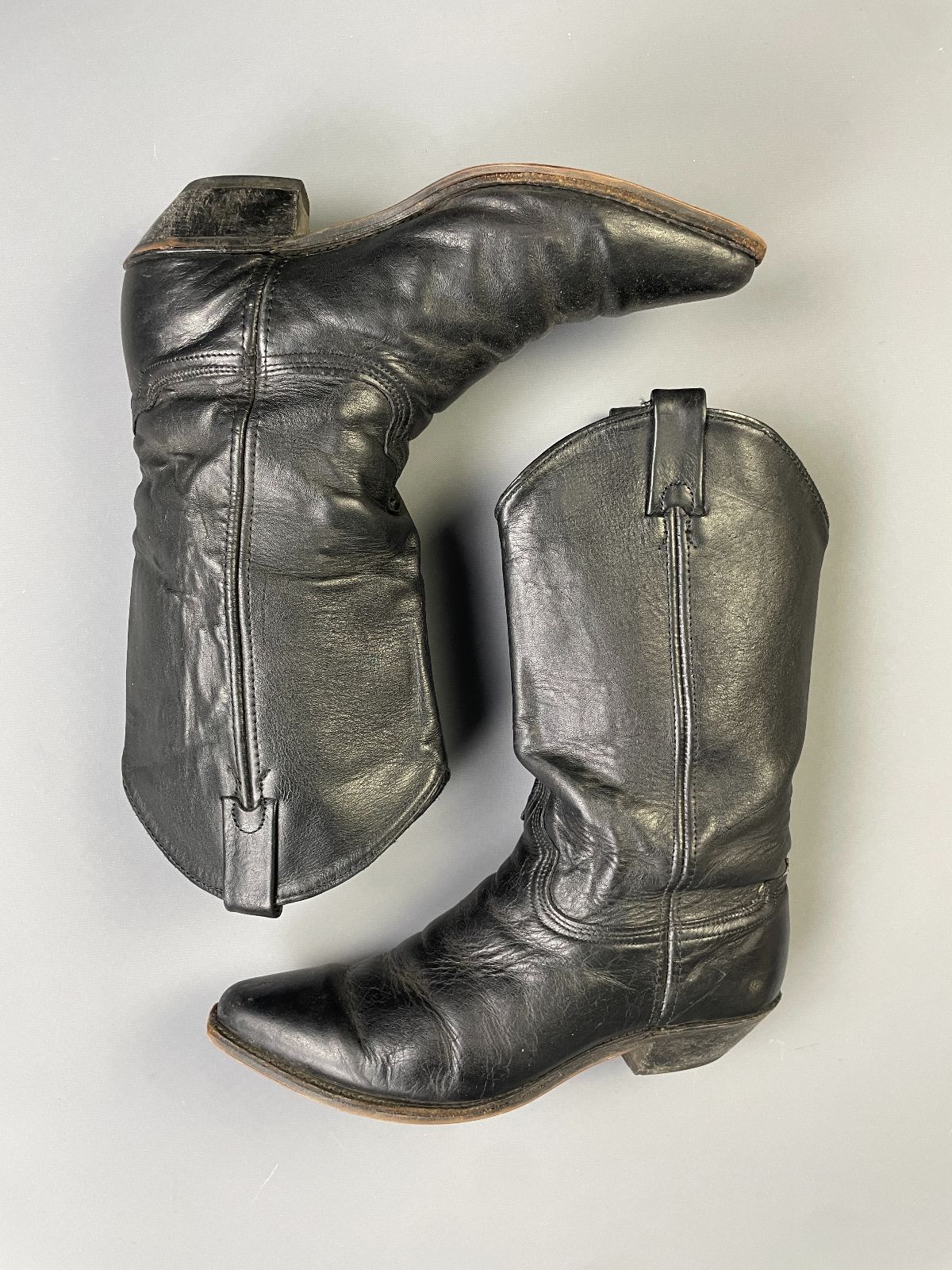 1980S SUPER SOFT BLACK LEATHER WESTERN COWBOY BOOTS MADE IN USA in BLACK
