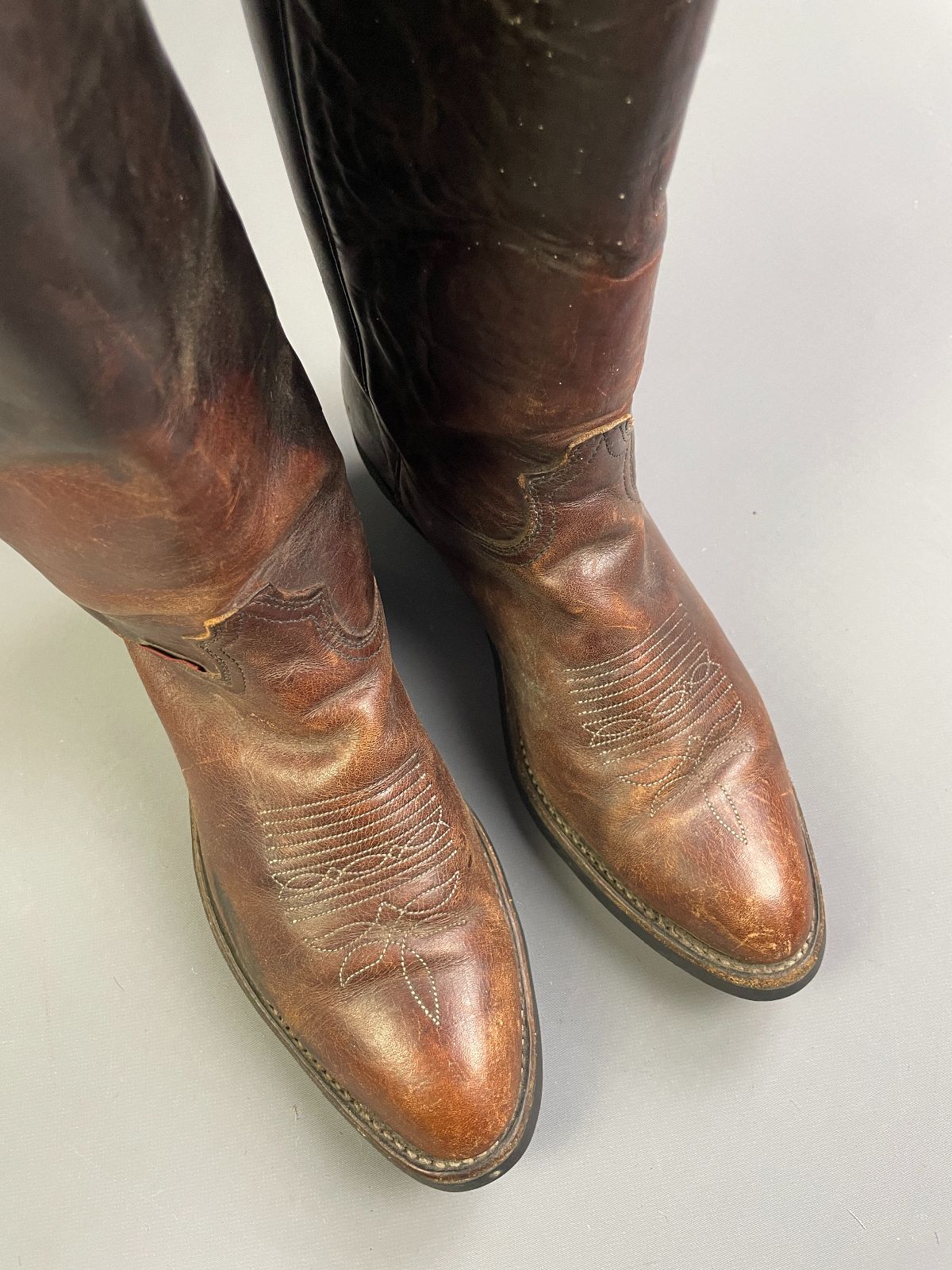 DURANGO *AS-IS* HEAVY ESPRESSO OILED LEATHER WESTERN COWBOY BOOTS in BROWN