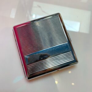 LINE DESIGN SQUARE CIGARETTE CASE in SILVER