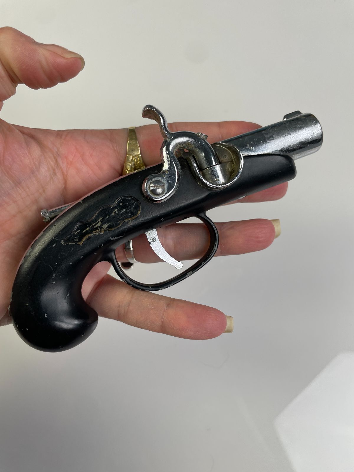*AS-IS* BLACK METAL ANTIQUE REPLICA PISTOL DECORATIVE COLLECTIBLE WEAPON LIGHTER - MADE IN JAPAN in BLACK, SILVER