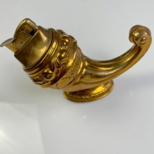 VINTAGE MOULDED BRASS DECORATIVE POWDER HORN TABLE TOP LIGHTER HOME DECOR in GOLD