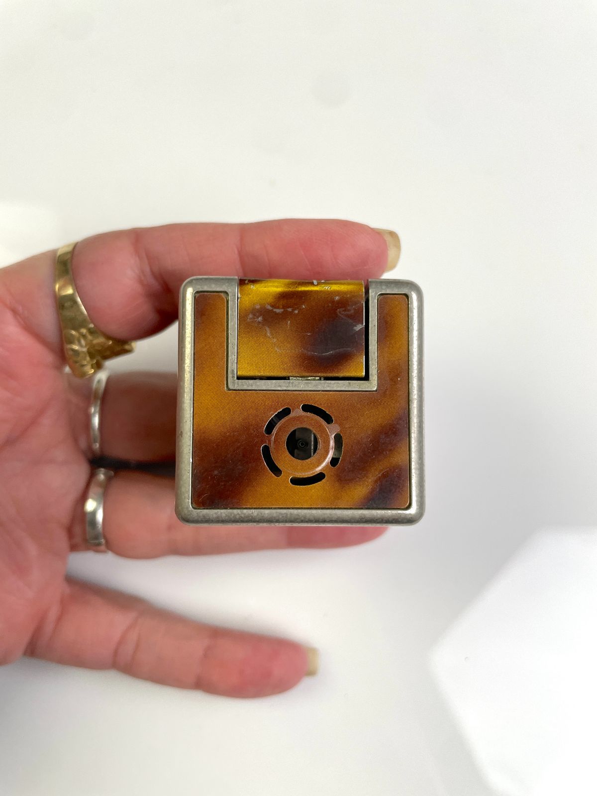 KING STAR 1950S-60S MADE IN JAPAN METAL TORTOISE DESIGN COLLECTIBLE CUBE SHAPED TABLETOP LIGHTER in BROWN