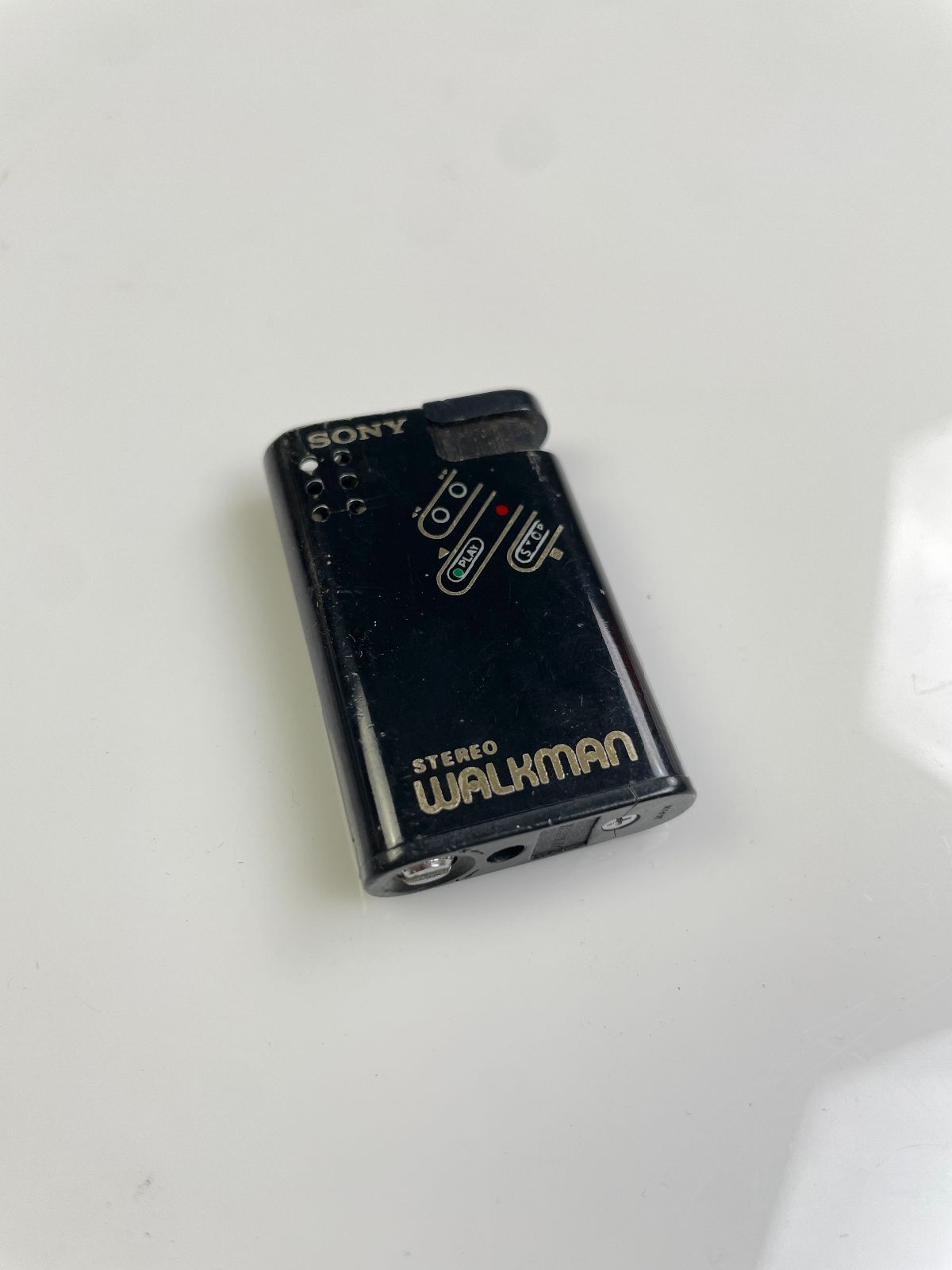 SUPER RARE! MINIATURE SONY WALKMAN ELECTRIC REFILLABLE POCKET LIGHTER in BLACK