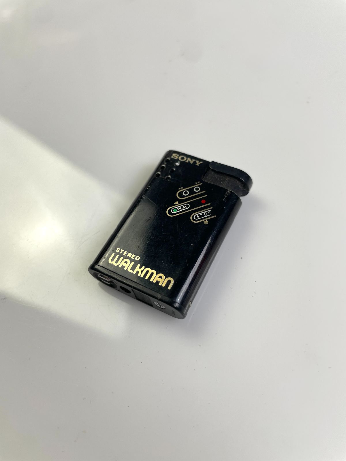 SUPER RARE! MINIATURE SONY WALKMAN ELECTRIC REFILLABLE POCKET LIGHTER in BLACK