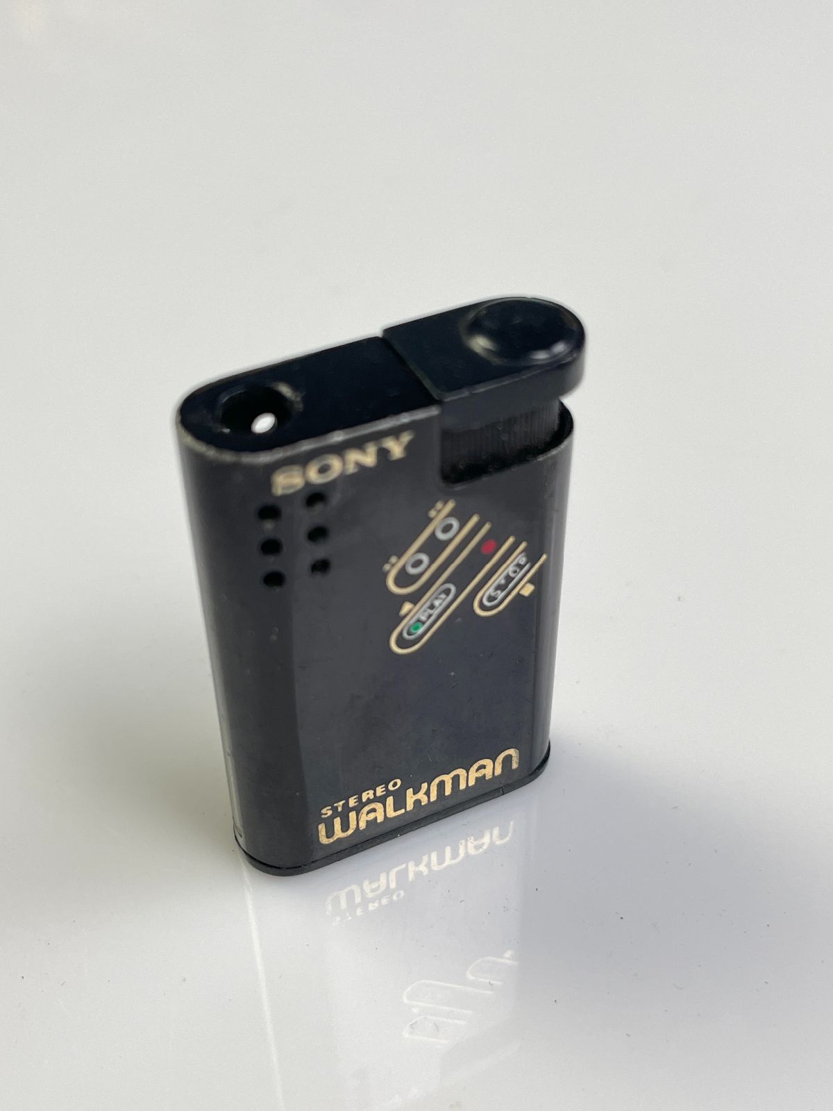 SUPER RARE! MINIATURE SONY WALKMAN ELECTRIC REFILLABLE POCKET LIGHTER in BLACK