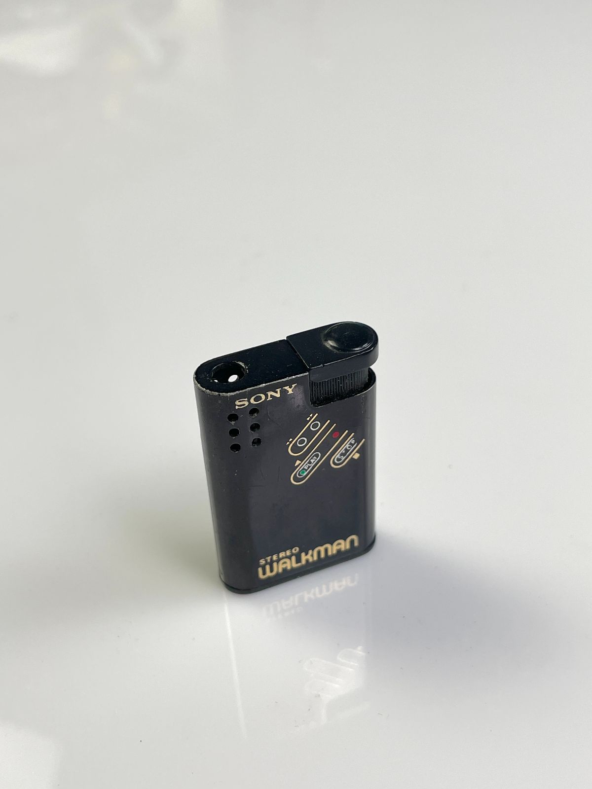 SUPER RARE! MINIATURE SONY WALKMAN ELECTRIC REFILLABLE POCKET LIGHTER in BLACK