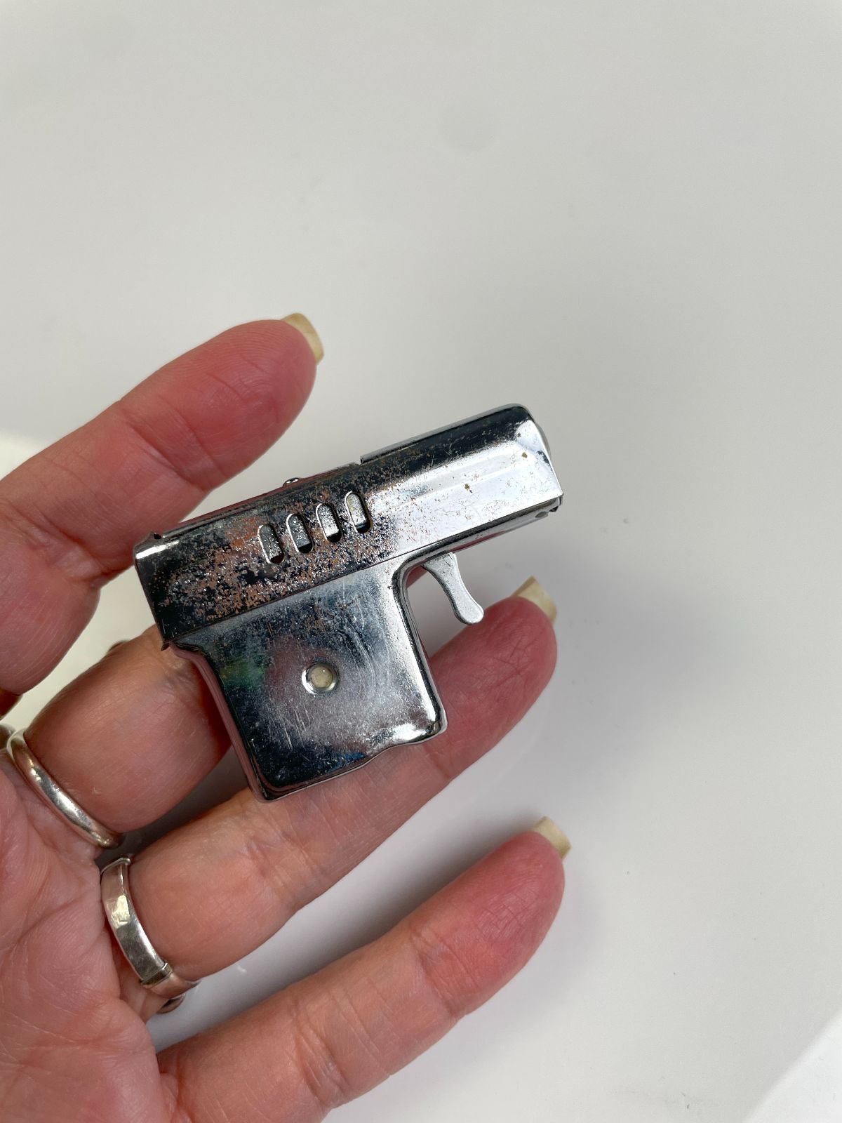 CORONA *AS-IS* COOL! NOVELTY MINIATURE PISTOL HANDGUN REFILLABLE LIGHTER in SILVER
