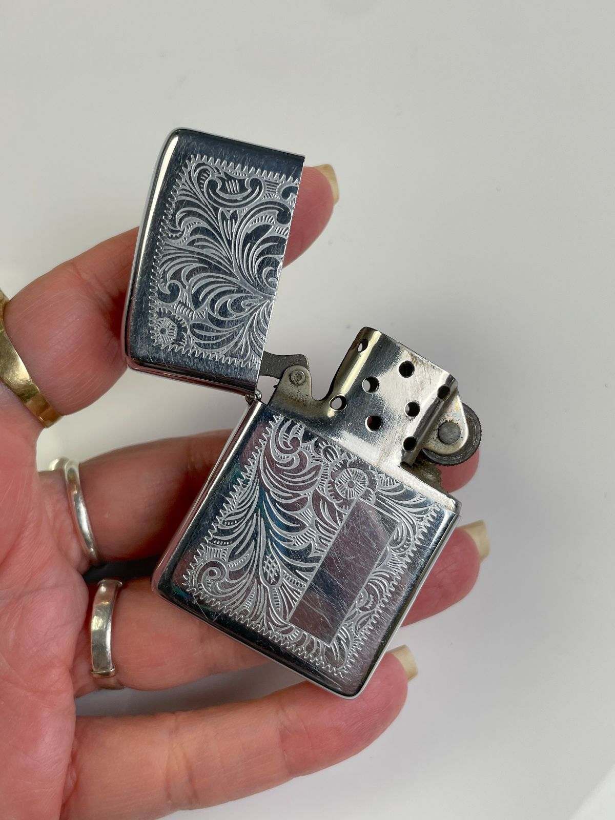 ZIPPO ENGRAVED FLORAL METAL REFILLABLE LIGHTER RGA MONOGRAM in SILVER