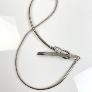 RETRO THIN COBRA SNAKE CHAIN STRETCH BELT, STRUCTURED BUCKLE & END TIP in SILVER