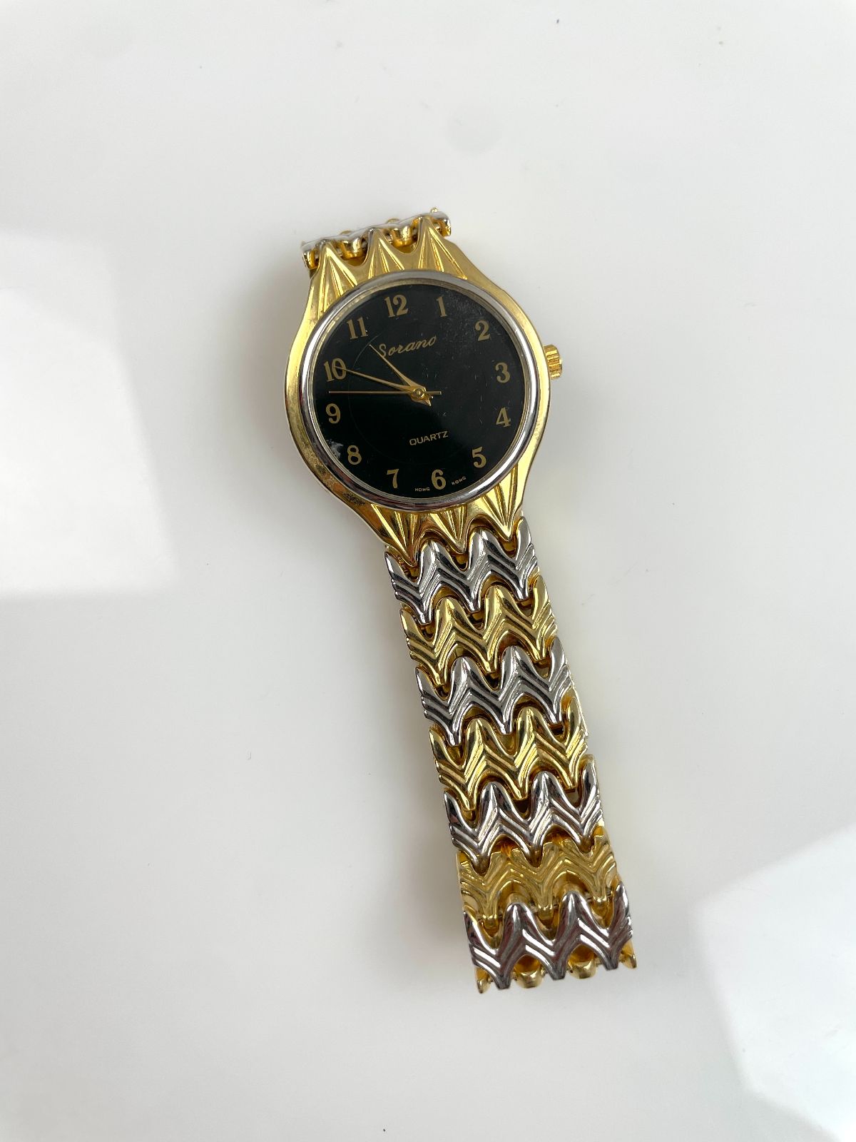 SORANO SLEEK! 2-TONE CHEVRON LINK WATCH BLACK DIAL- MADE IN HONG KONG in GOLD, SILVER