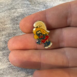 SMURFETTE ENAMEL PIN