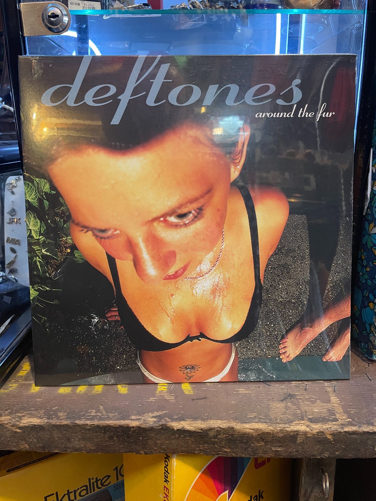 BW VINYL DEFTONES - AROUND THE FUR