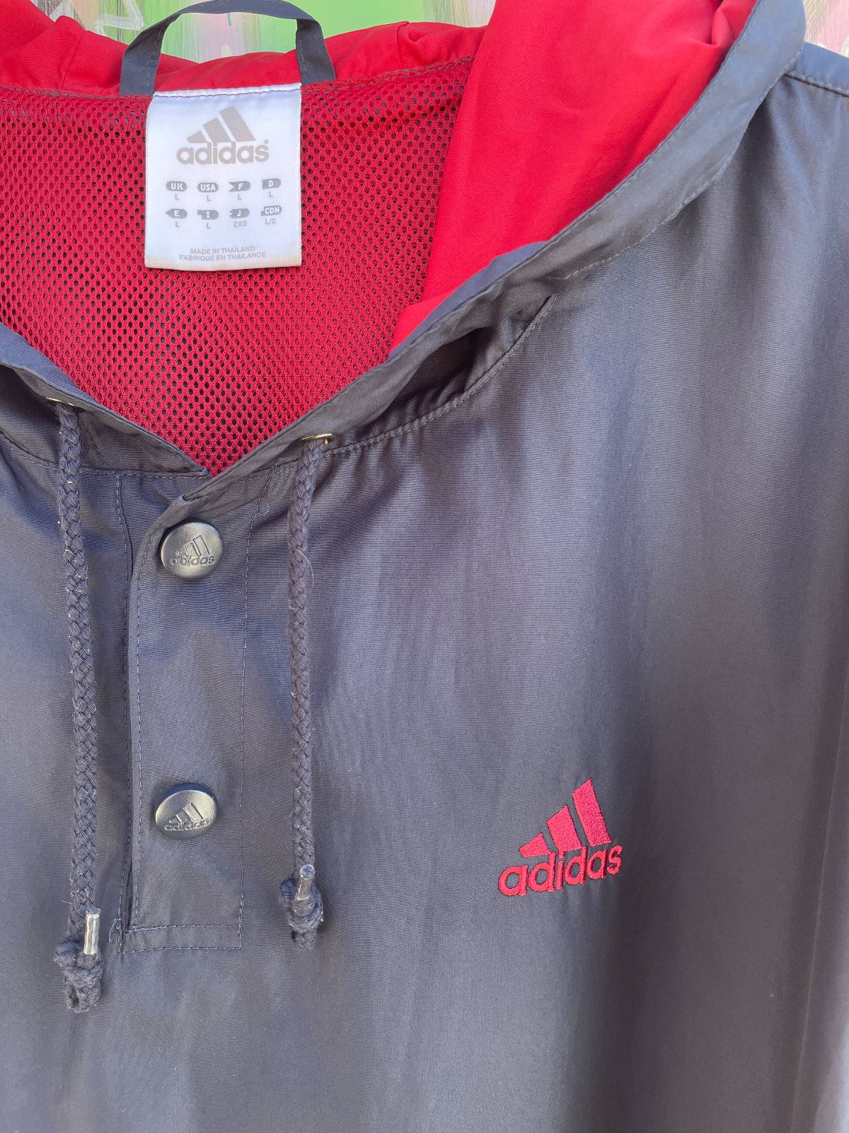 ADIDAS LATE 1990S | EARLY Y2K HOODED PULLOVER ADIDAS WINDBREAKER JACKET in NAVY, RED