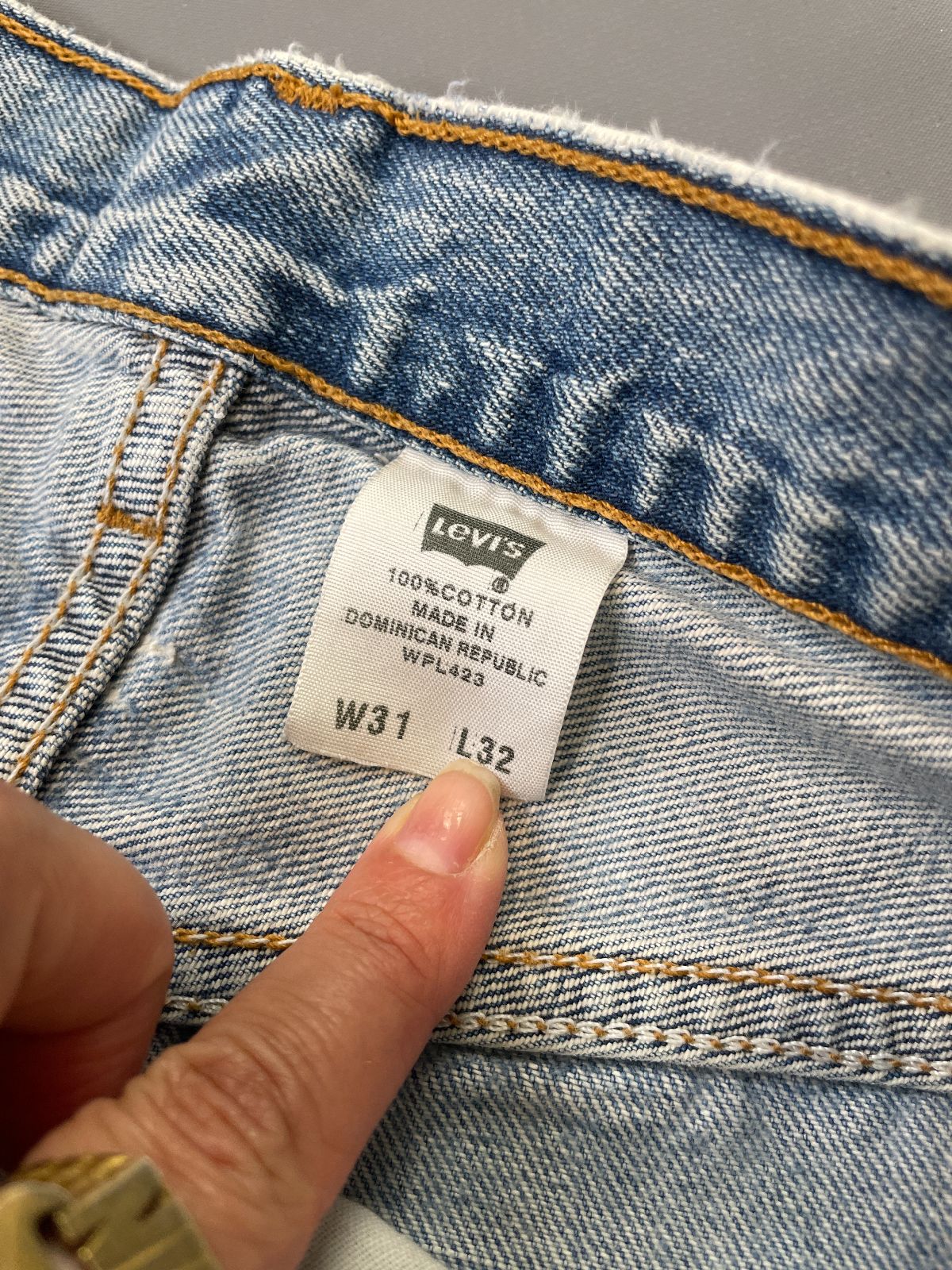 LEVIS *AS-IS* PERFECTLY PAINT SPLATTERED & THRASHED LEVIS 501 DENIM JEANS in BLUE