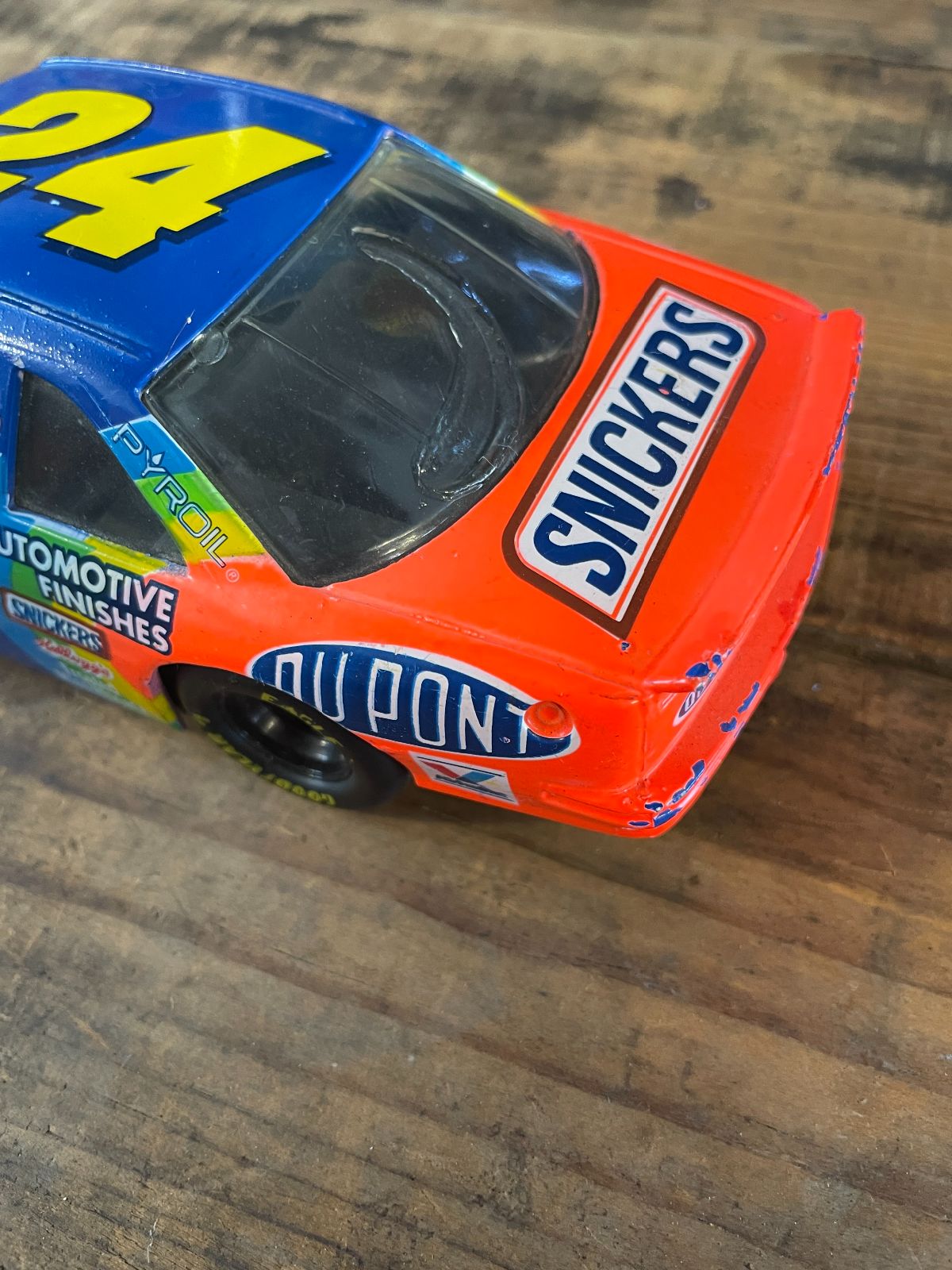 RACING CHAMPION 1992 NASCAR JEFF GORDON 324 DUPONT RACE CAR in ORANGE BLUE