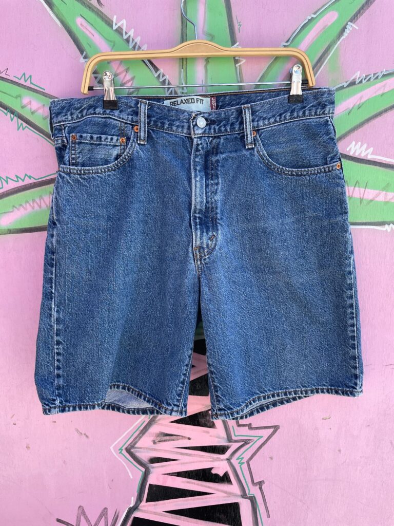 LEVIS 550 DENIM JEAN SHORTS