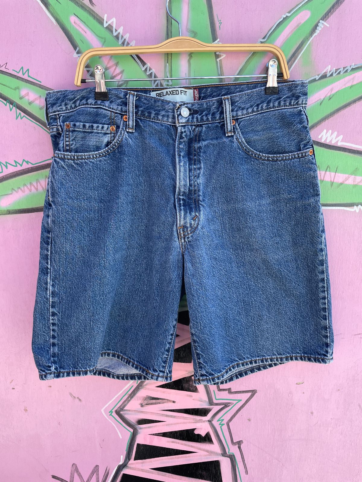 LEVIS LEVIS 550 DENIM JEAN SHORTS in BLUE