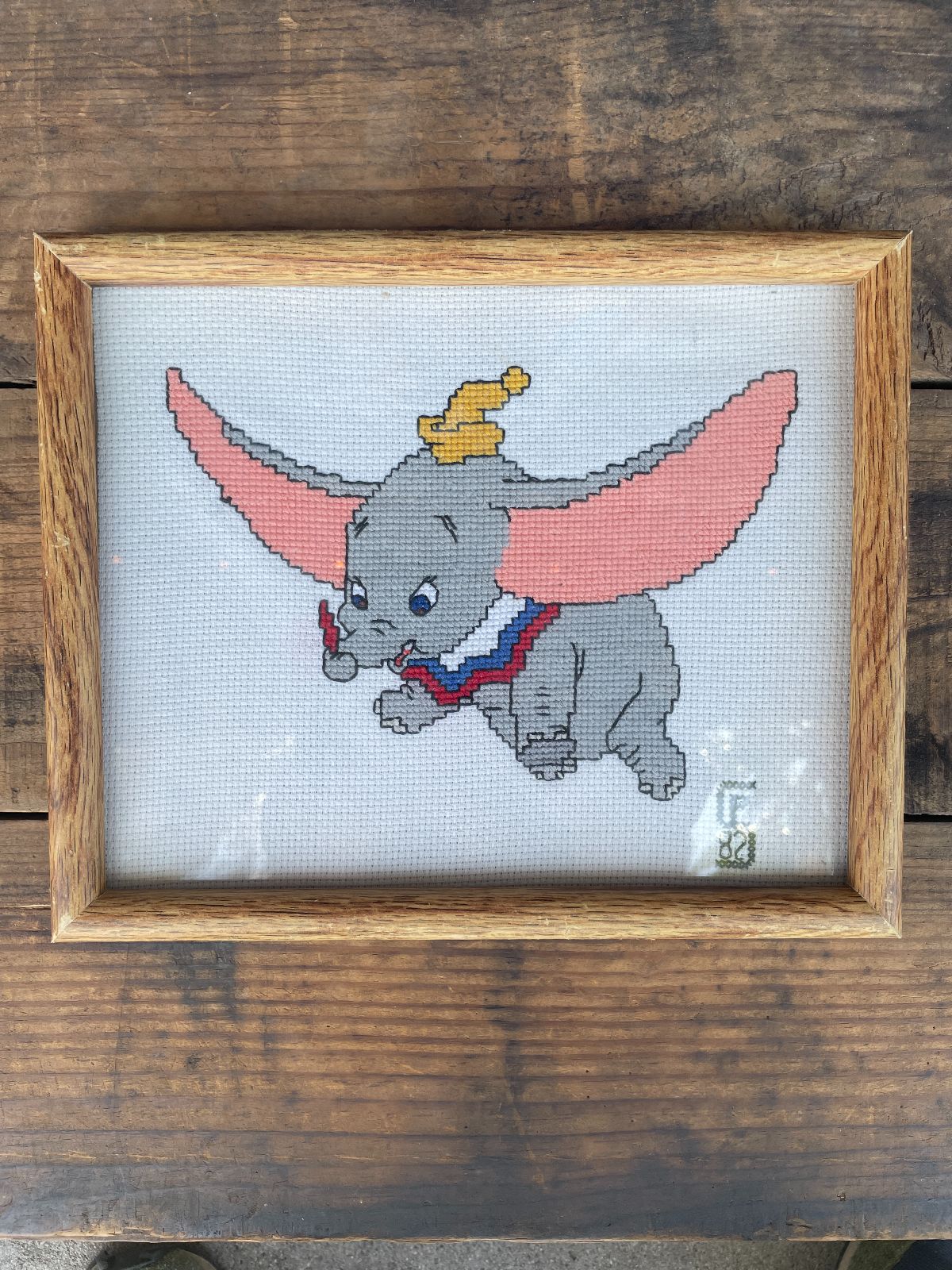 FRAMED 1982 DISNEY DUMBO NEEDLEPOINT ARTWORK