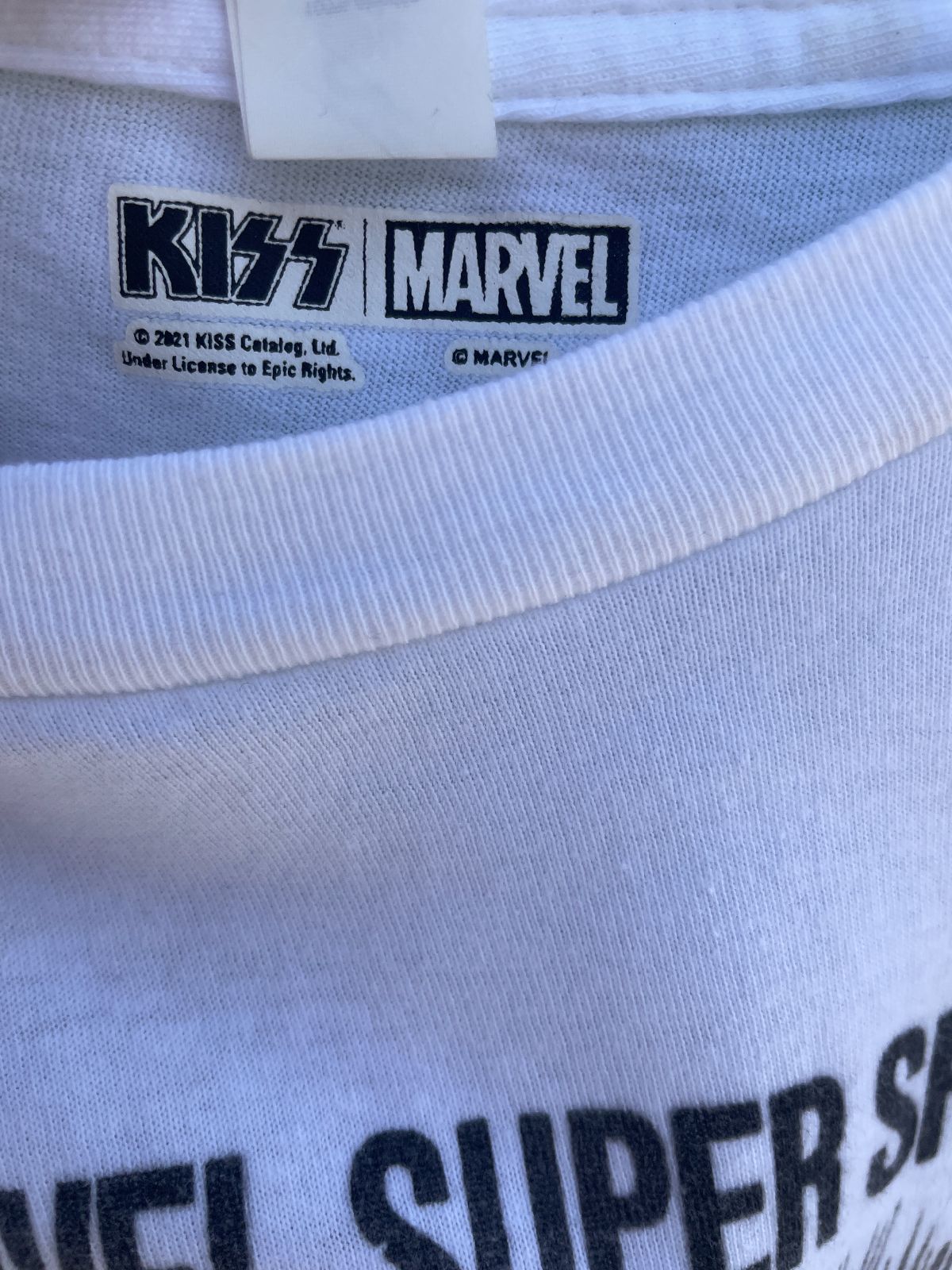 MARVEL COOL! KISS MARVEL COMIC GRAPHIC TSHIRT in WHITE, MULTI