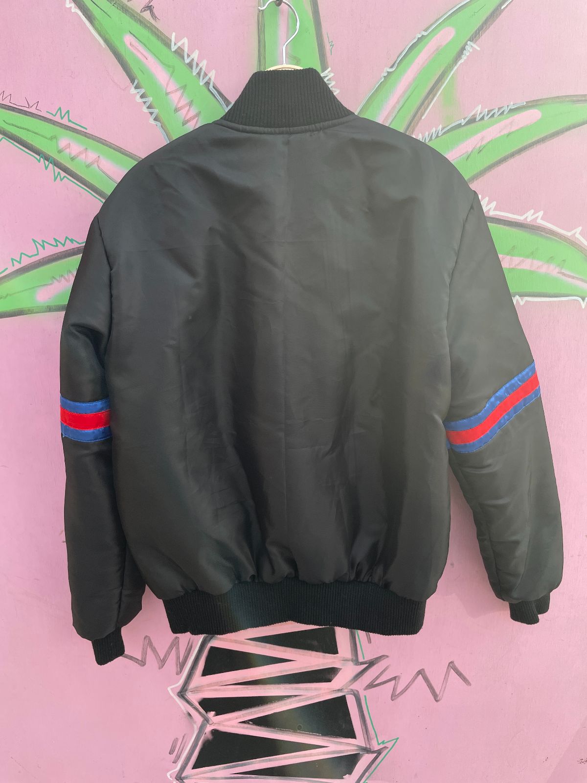 STARTER NFL NEW YORK GIANTS SATIN BUTTON UP JACKET in BLACK