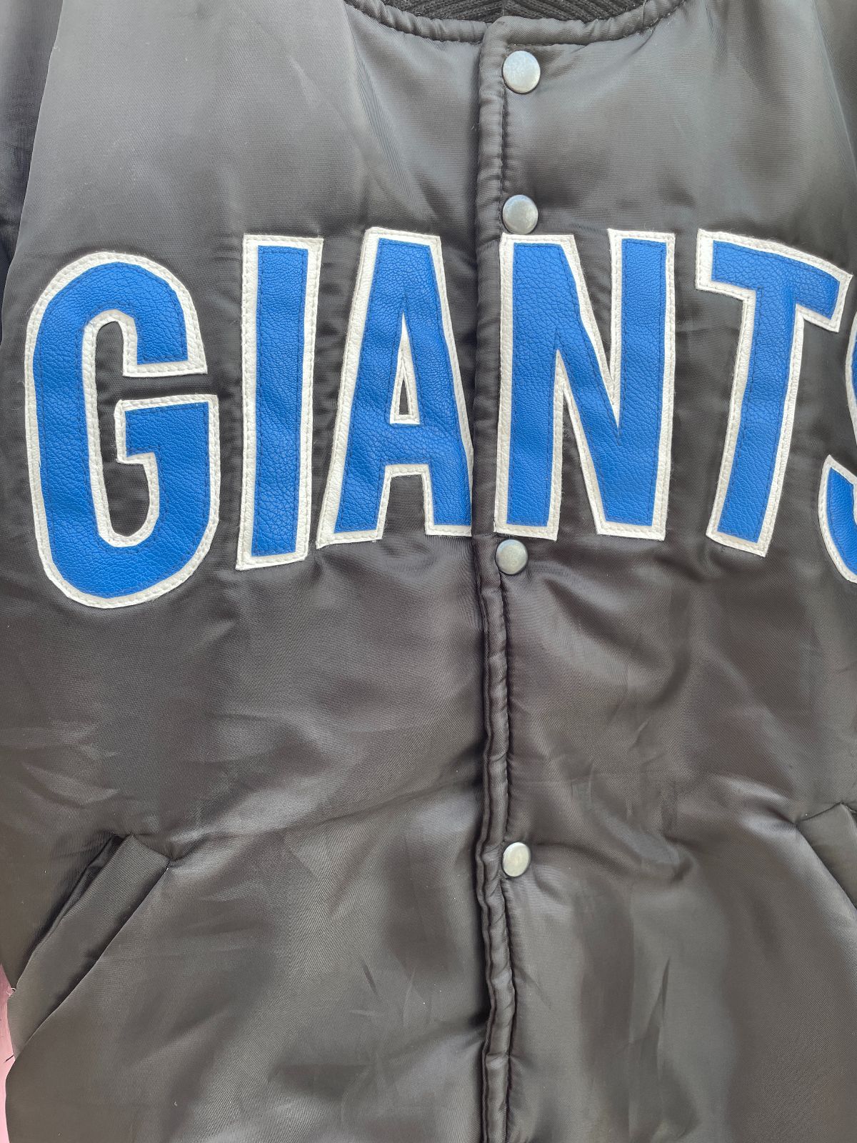 STARTER NFL NEW YORK GIANTS SATIN BUTTON UP JACKET in BLACK