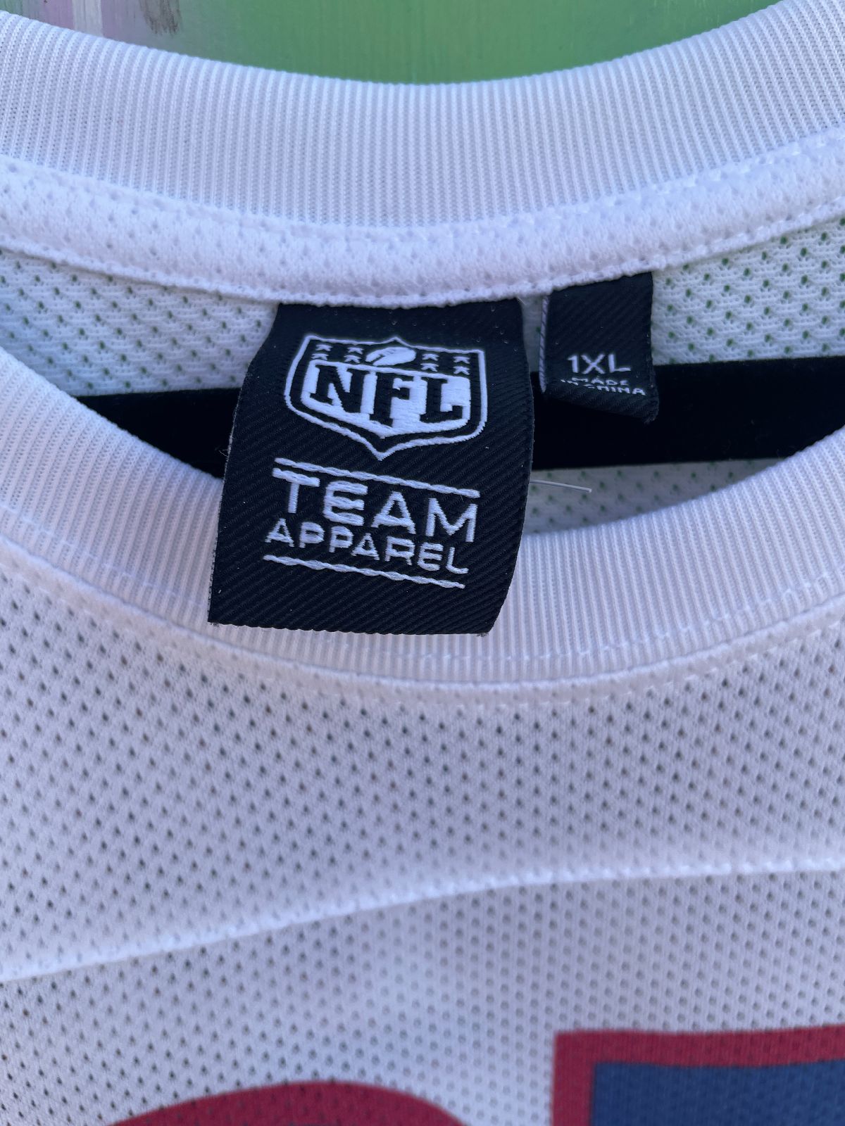 TEAM APPAREL NFL NEW YORK GIANTS FOOTBALL JERSEY in WHITE