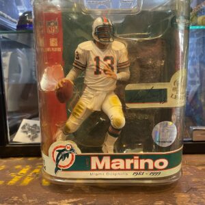 MCFARLANE TOYS 2007 NFL MIAMI DOLPHINS DAN MARINO ACTION FIGURE