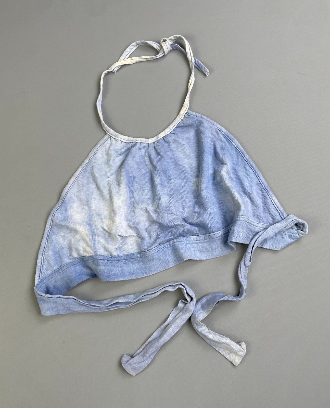 *AS-IS* ADORABLE! RETRO HANDMADE 100% COTTON TIE DYE BLEACHED OUT HALTER TOP in BLUE, WHITE