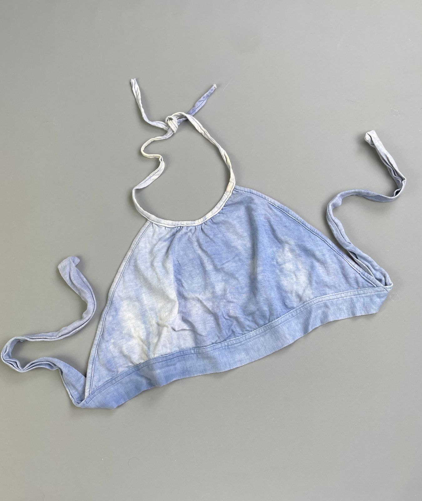*AS-IS* ADORABLE! RETRO HANDMADE 100% COTTON TIE DYE BLEACHED OUT HALTER TOP in BLUE, WHITE