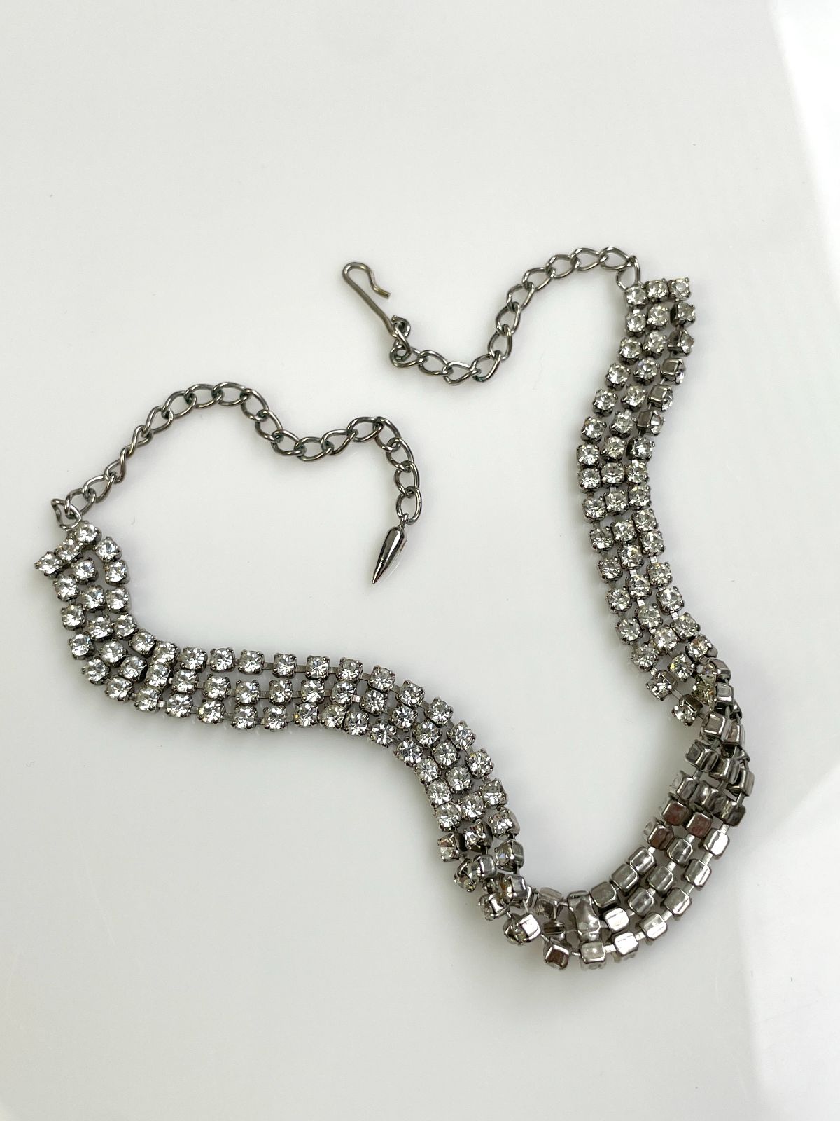 THREE ROW RHINESTONE COLLAR NECKLACE WITH FISH HOOK CLASP in SILVER